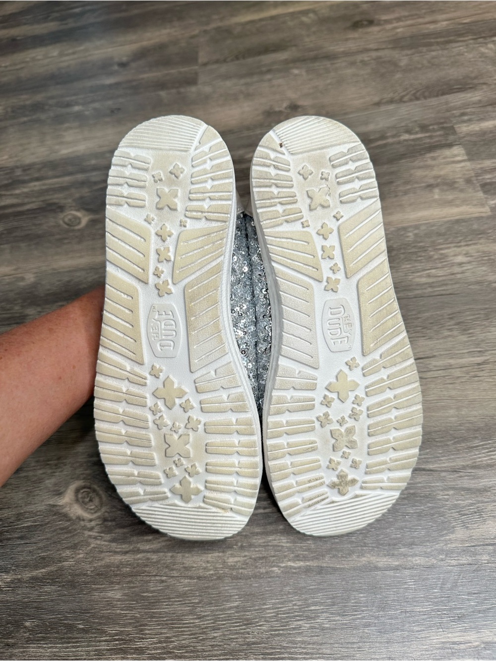 Hey Dude Wendy Sequin Cream Silver Slip On Shoes Women’s Size 8 Sparkle - Picture 4 of 7
